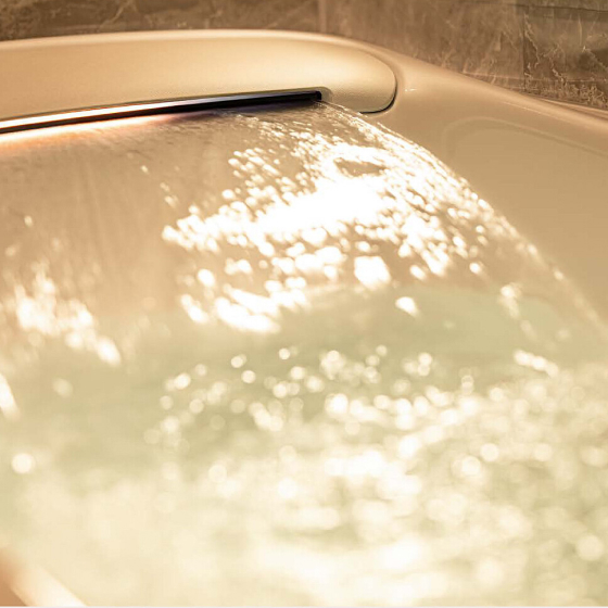 肩をほぐしてくれる水流
